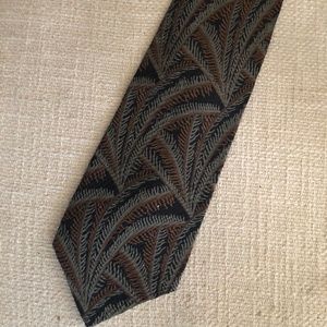 Giorgio Armani Cravatte. Woven Silk tie. Made in Italy .